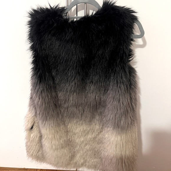 Ombré [faux] fur vest/gilet - Picture 2 of 2